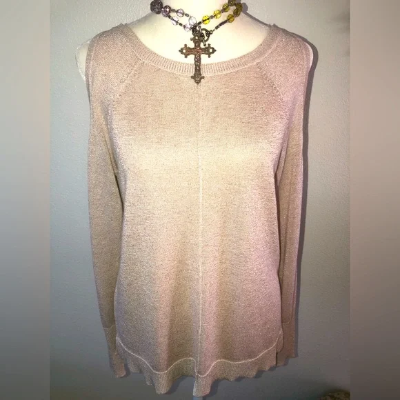 Vince Camuto Viscose & Metallic Gold Knit Top. Size XS. - Picture 2 of 6